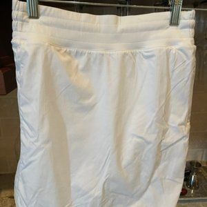 Lululemon Hotty Hot Skirt - white - size 14